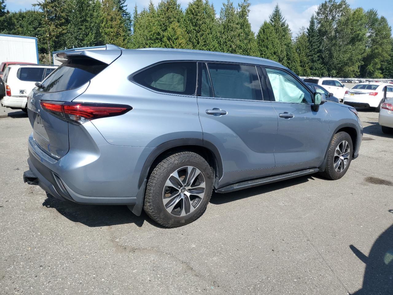 2021 Toyota Highlander Xle - Фото 3