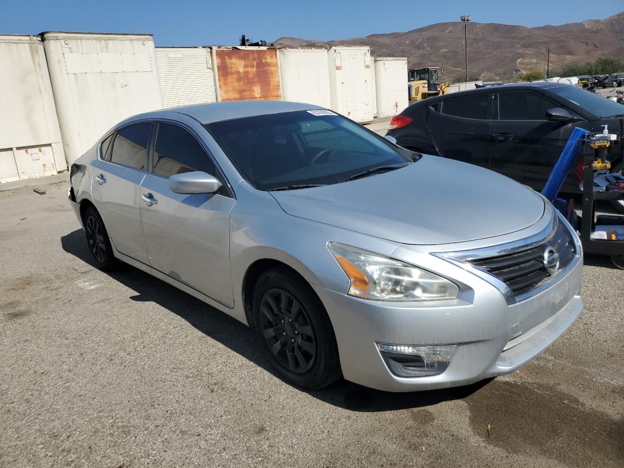 2015 Nissan Altima 2.5 - Image 4