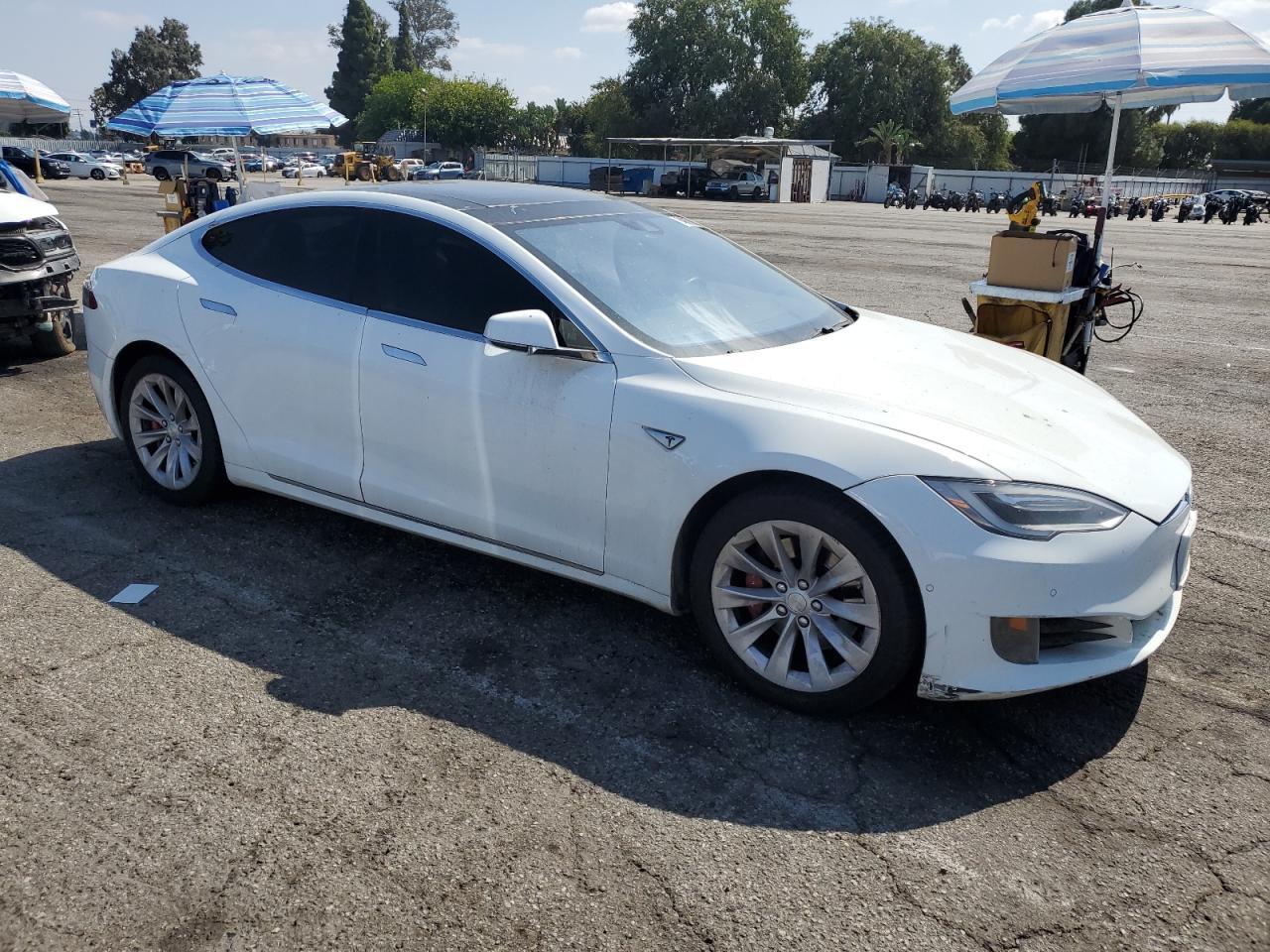 2016 Tesla Model S - Image 4