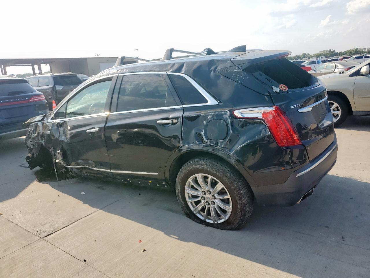 2017 Cadillac Xt5 - Фото 2