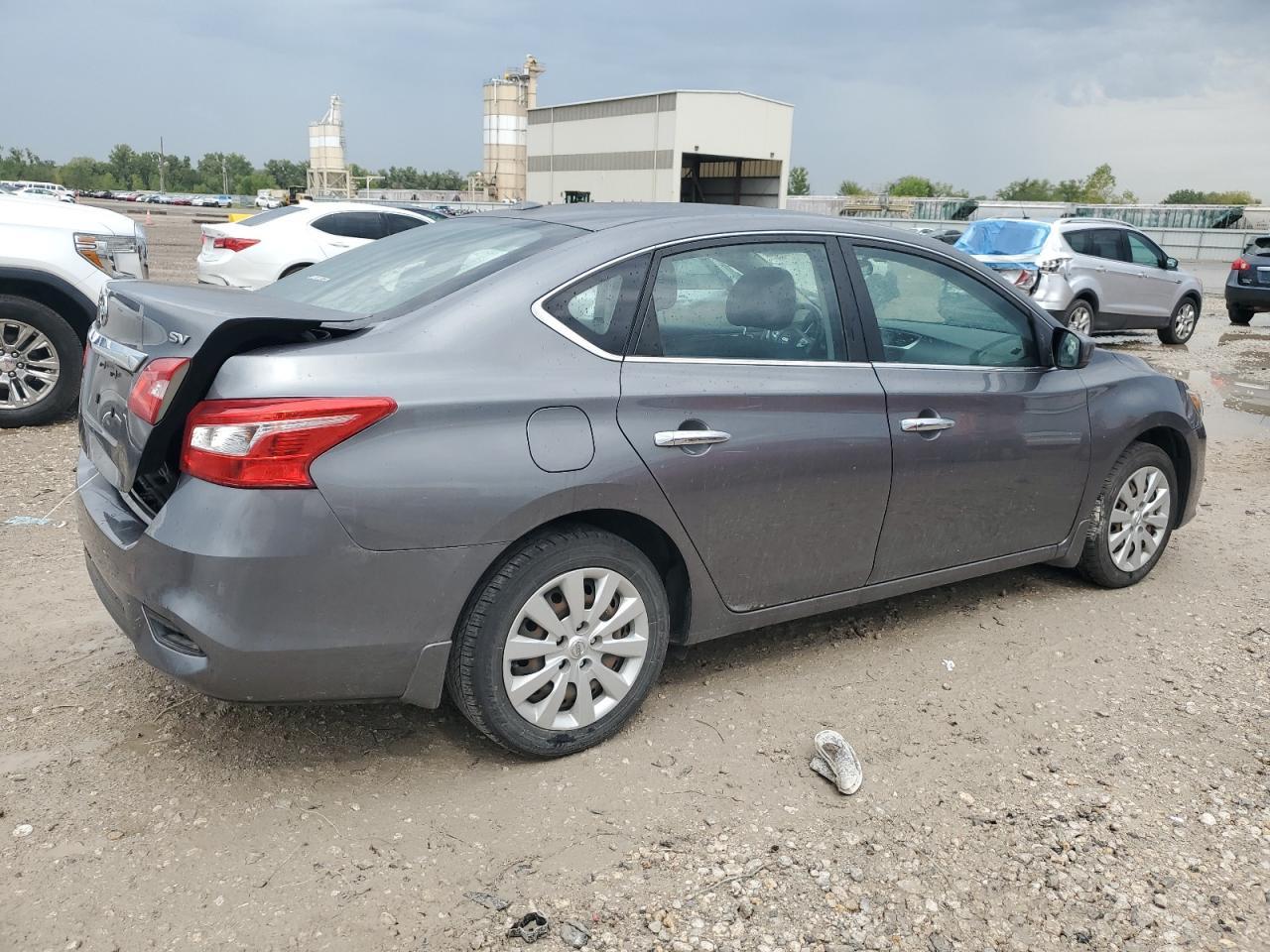 2016 Nissan Sentra S - Фото 3