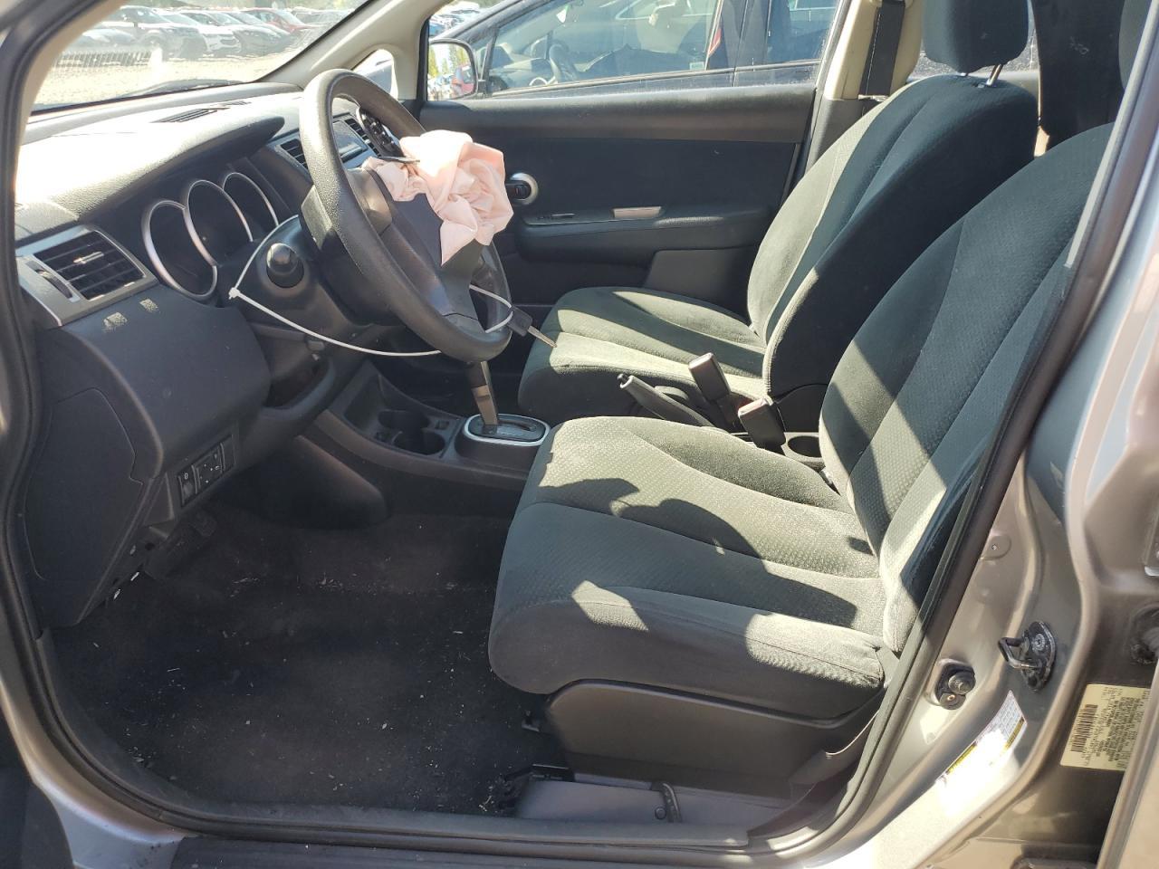 2011 Nissan Versa S - Image 7