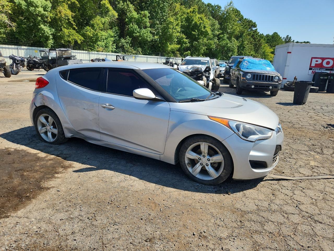 2015 Hyundai Veloster - Image 4