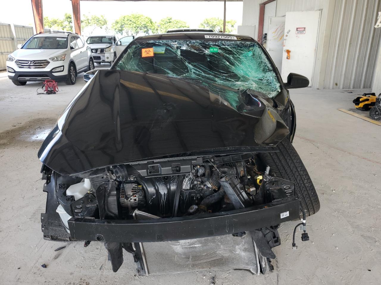 2020 Hyundai Veloster Base - Image 5