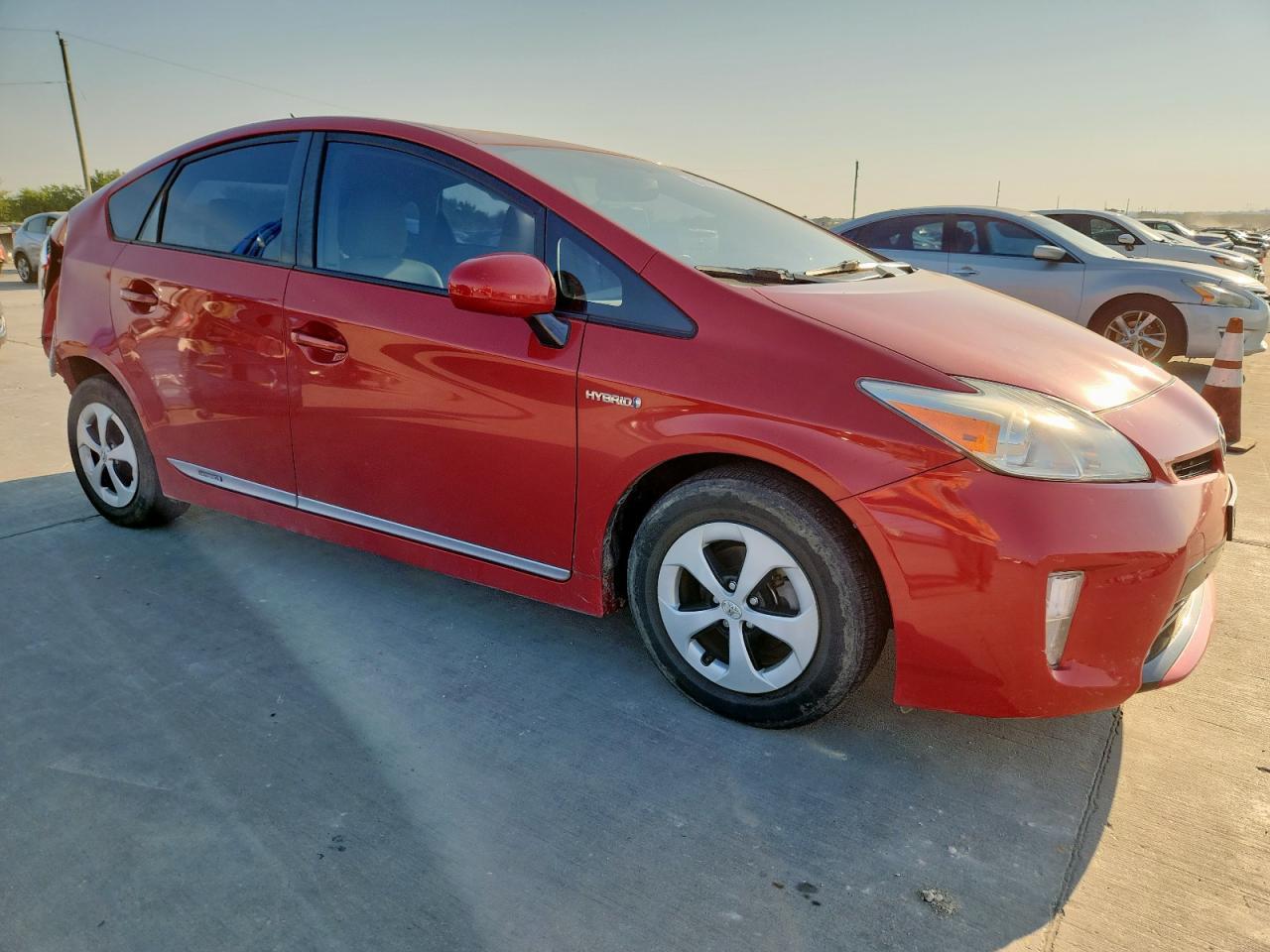 2014 Toyota Prius Hyb - Фото 4