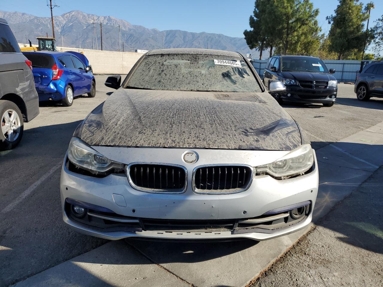 2017 BMW 330 I - Фото 5