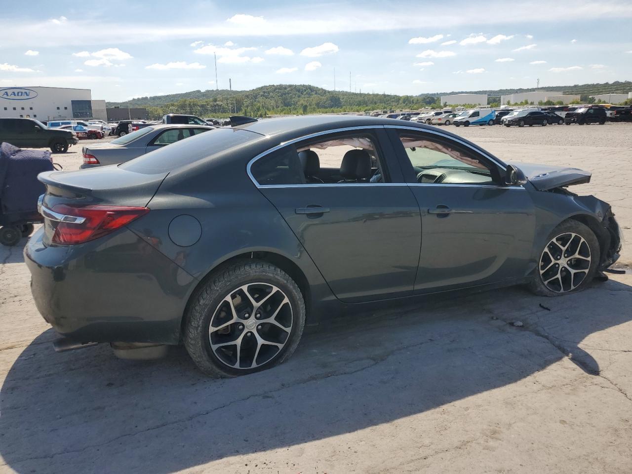 2017 Buick Regal Sport Touring - Фото 3
