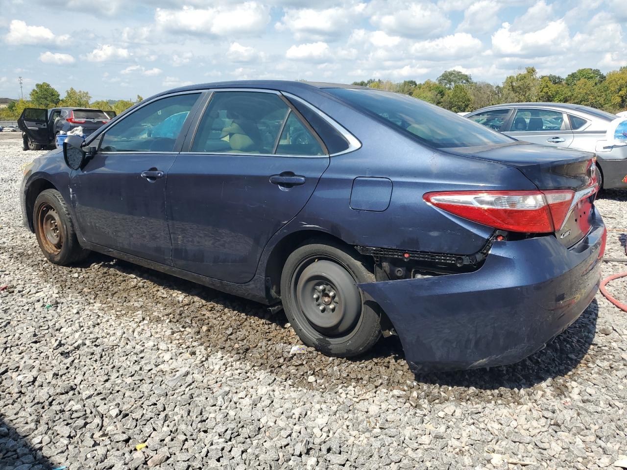 2015 Toyota Camry Le - Image 2