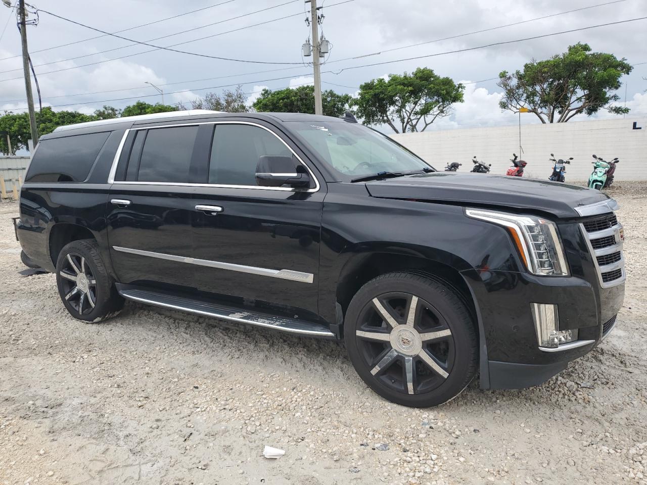 2019 Cadillac Escalade Esv Luxury - Image 4