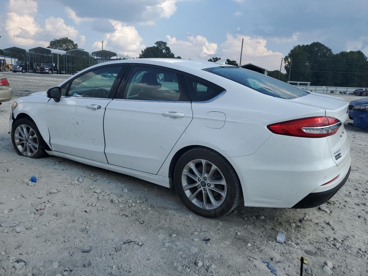 2020 Ford Fusion Se - Фото 3