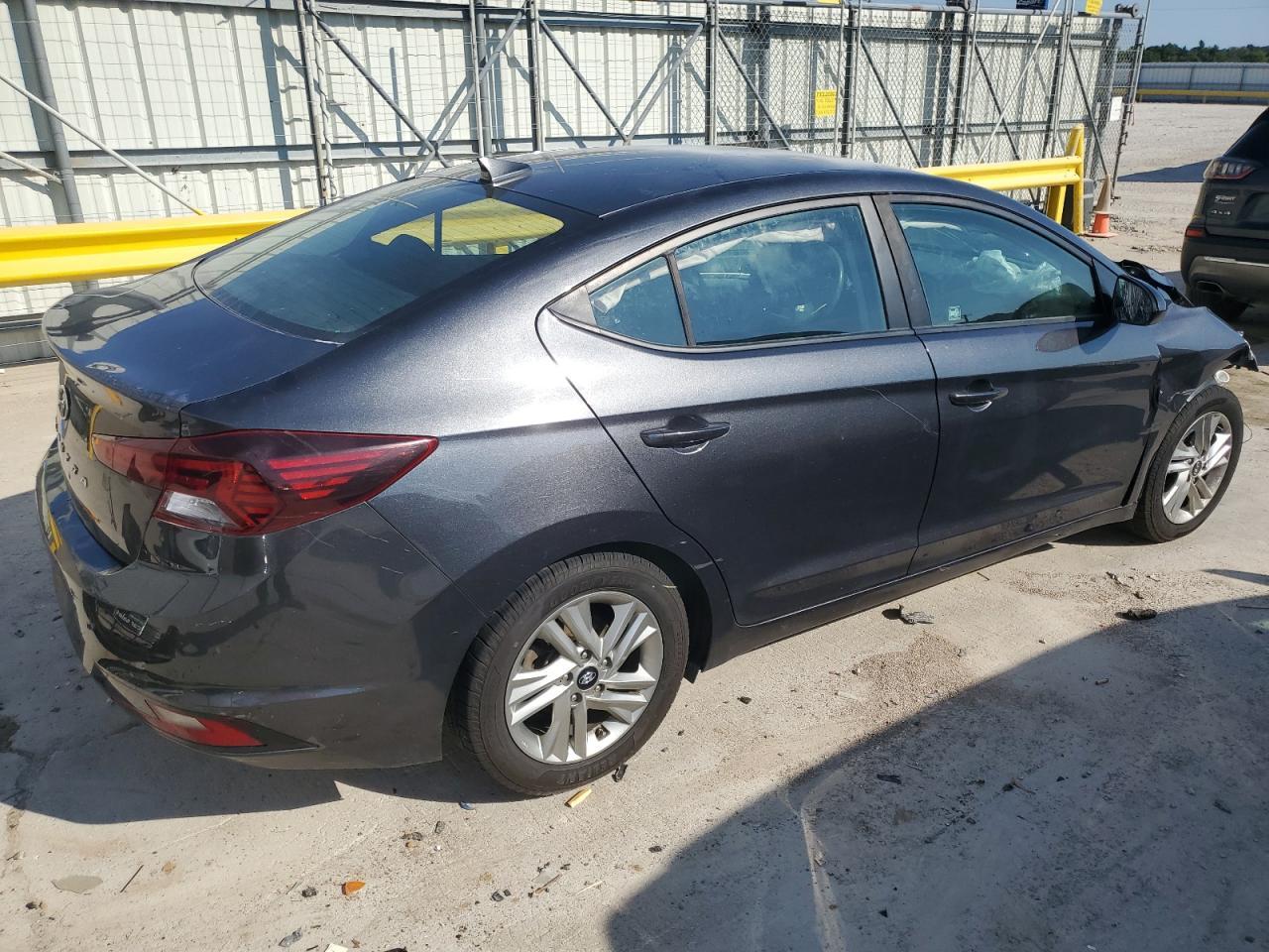 2020 Hyundai Elantra Sel - Фото 3