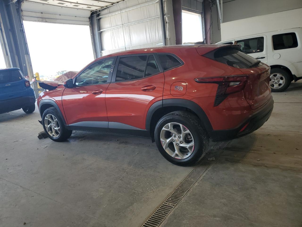 2024 Chevrolet Trax Ls - Image 2