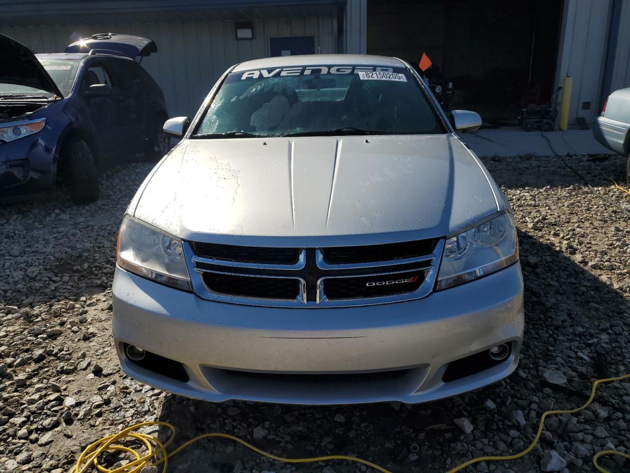2012 Dodge Avenger Sxt - Image 5