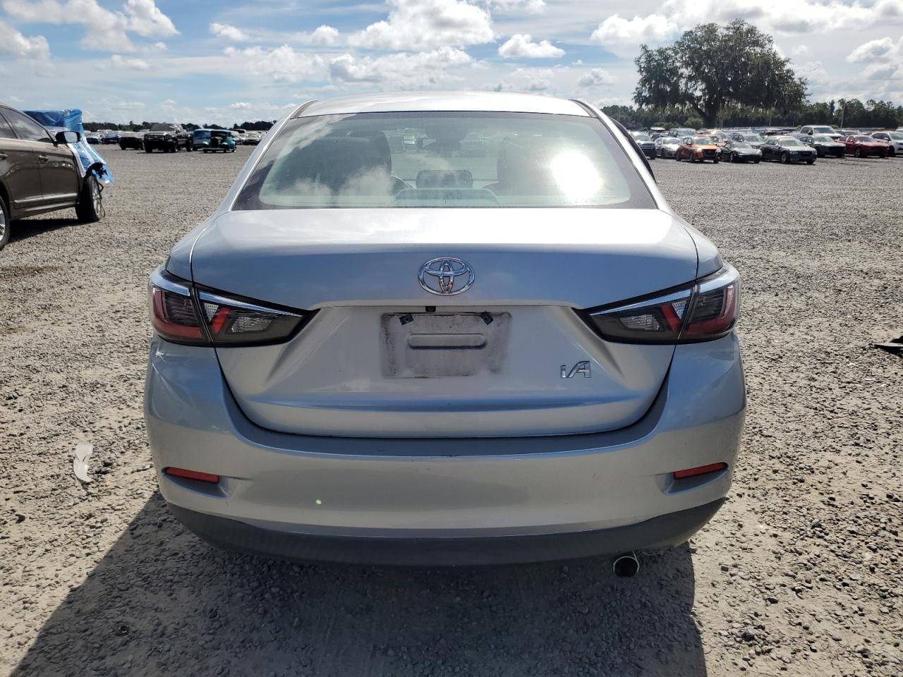 2018 Toyota Yaris Ia - Image 6