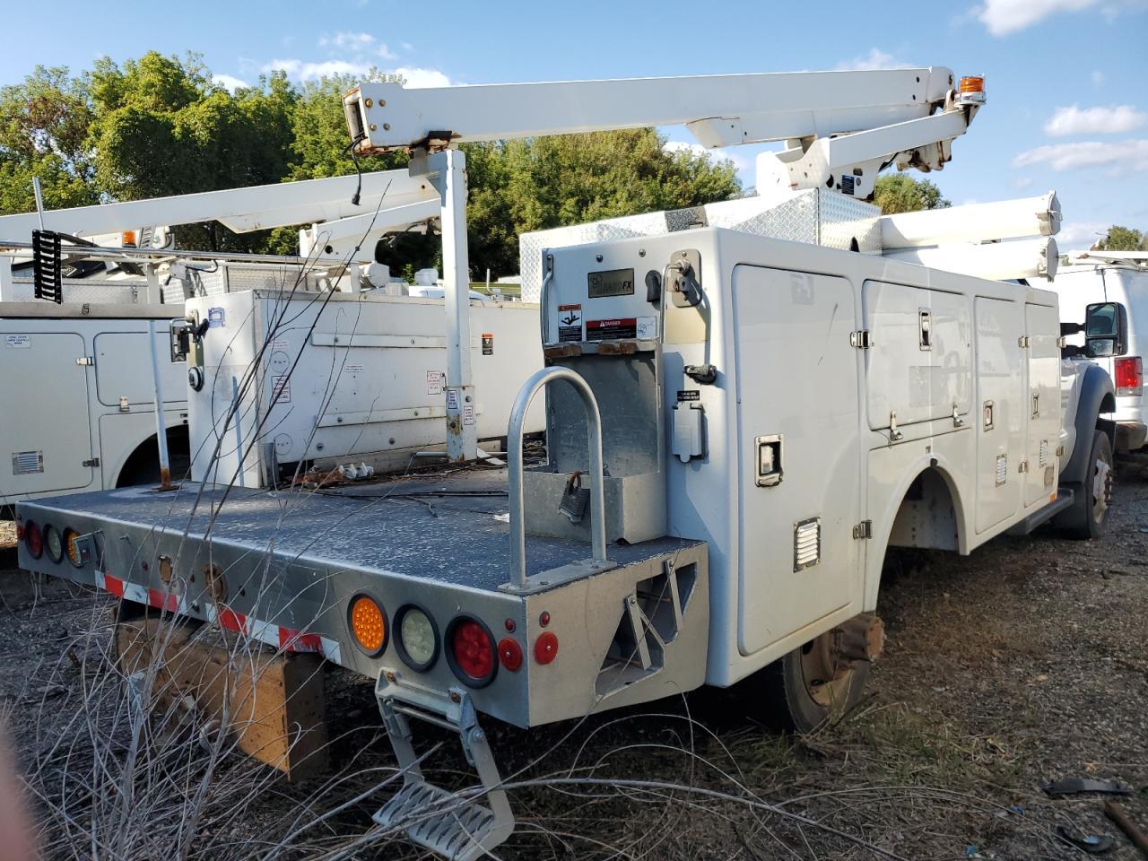 2015 Ford F450 Super Duty - Image 3