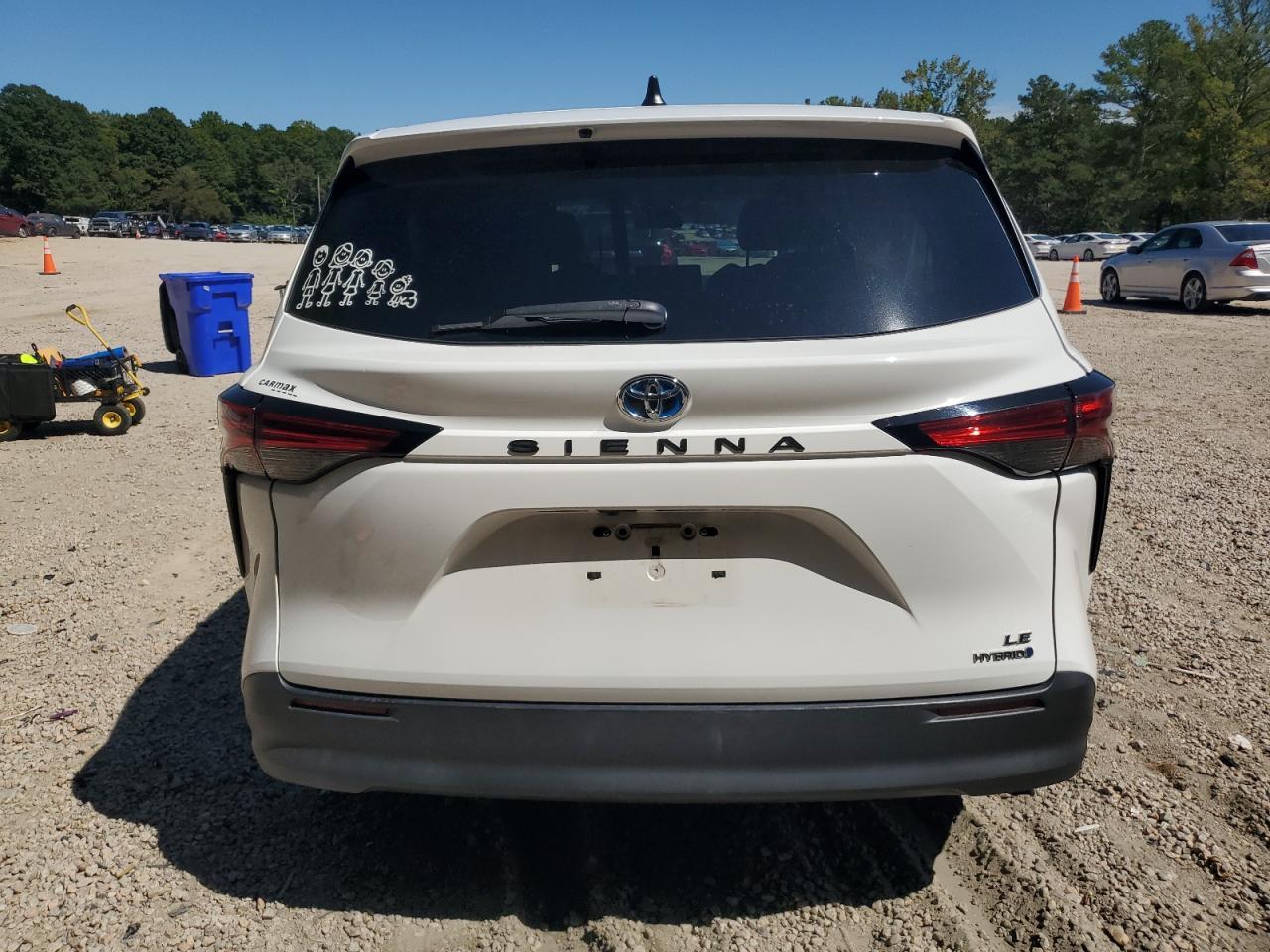 2021 Toyota Sienna Le - Фото 6