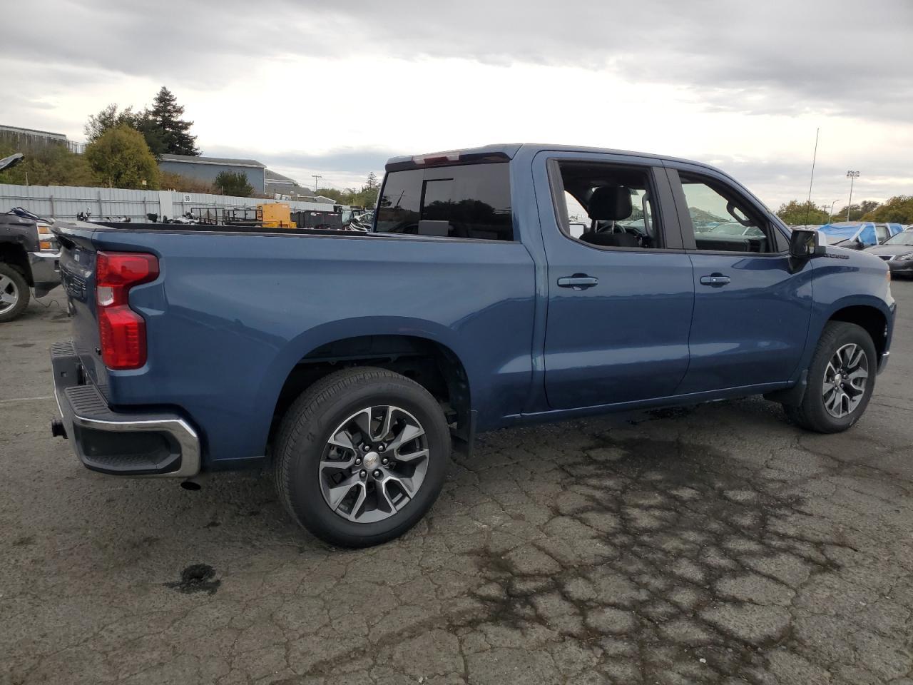 2024 Chevrolet Silverado - Image 3