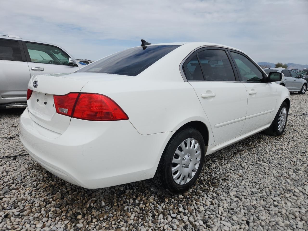 2010 Kia Optima Lx - Фото 3