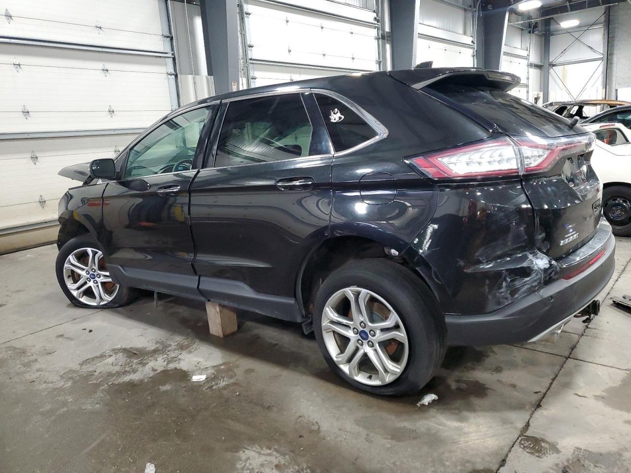 2015 Ford Edge Titanium - Image 2