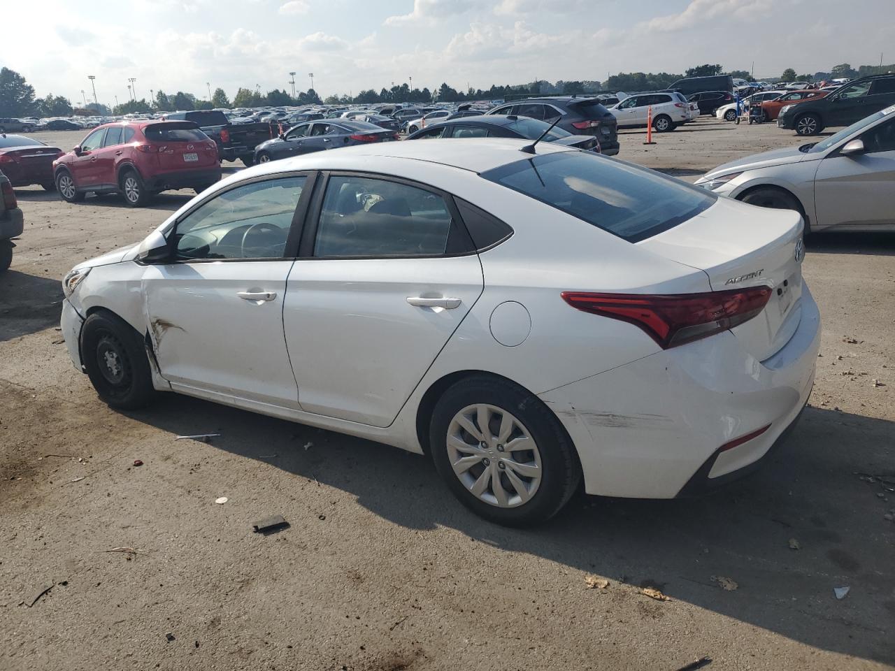 2019 Hyundai Accent Se - Фото 2