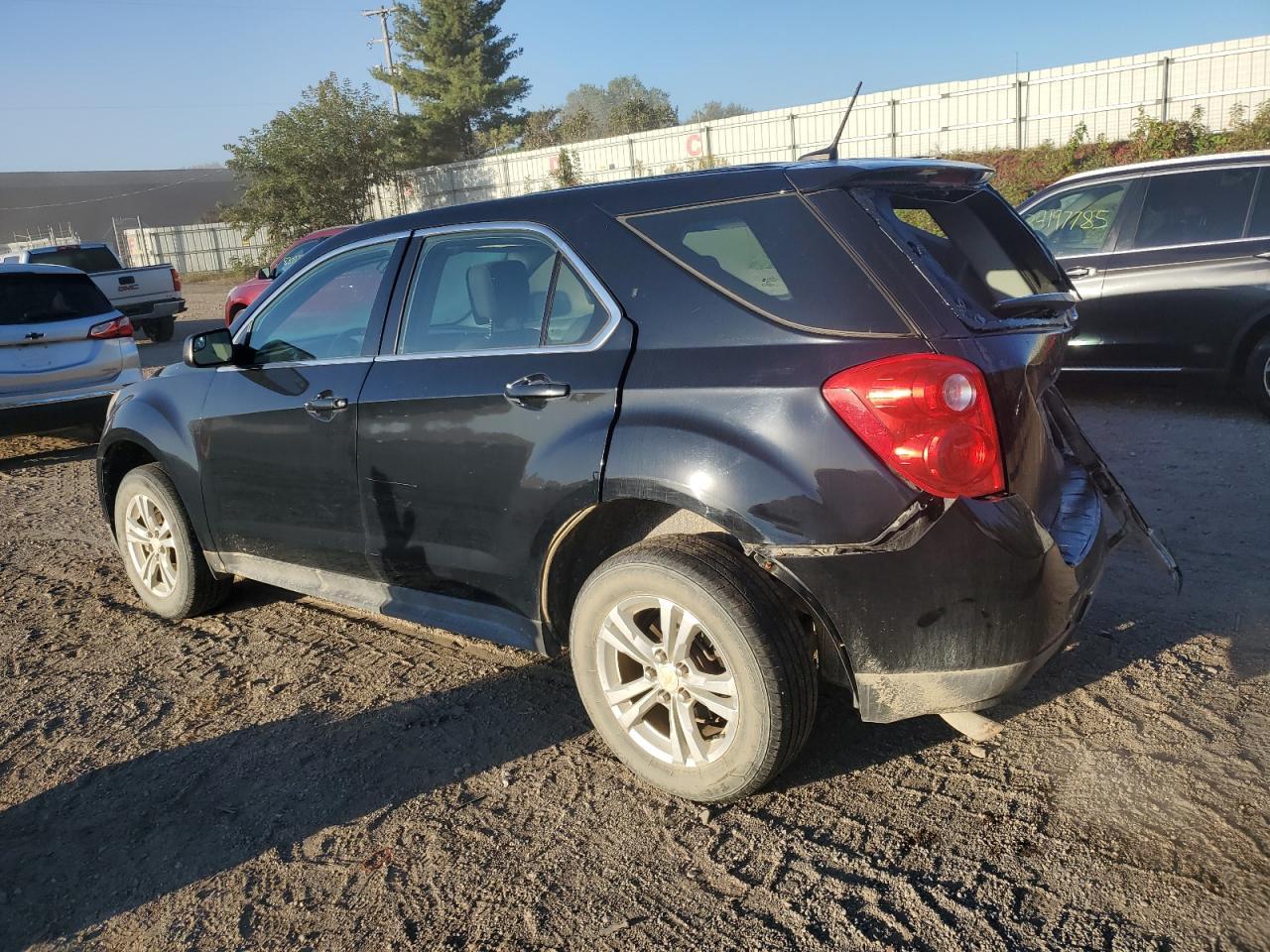 2013 Chevrolet Equinox Ls - Image 2