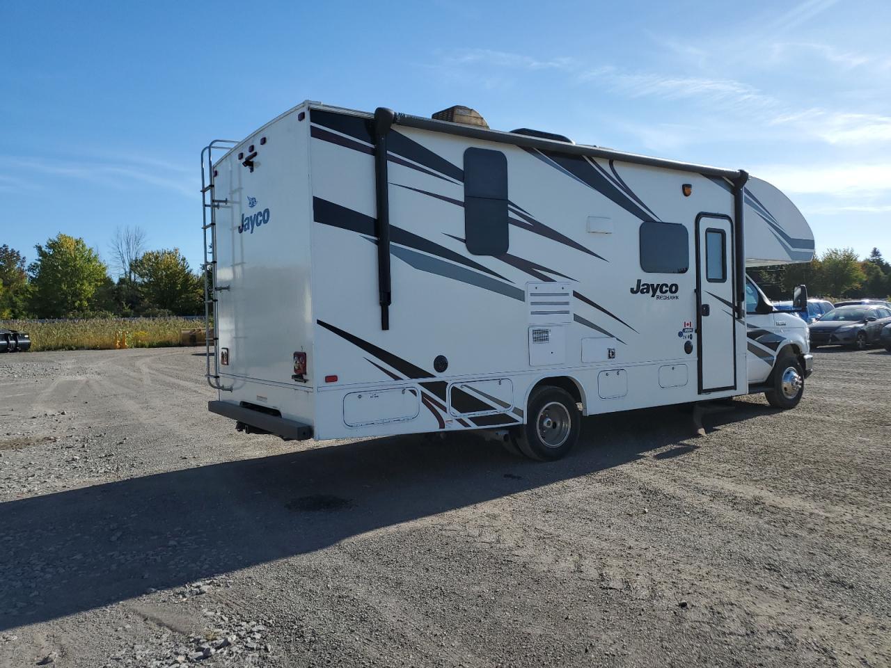 2019 Ford Econoline E450 Super Duty Cutaway Van - Image 4