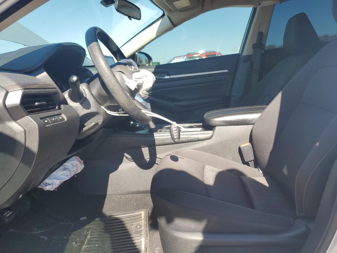 2023 Nissan Altima Sv - Image 7