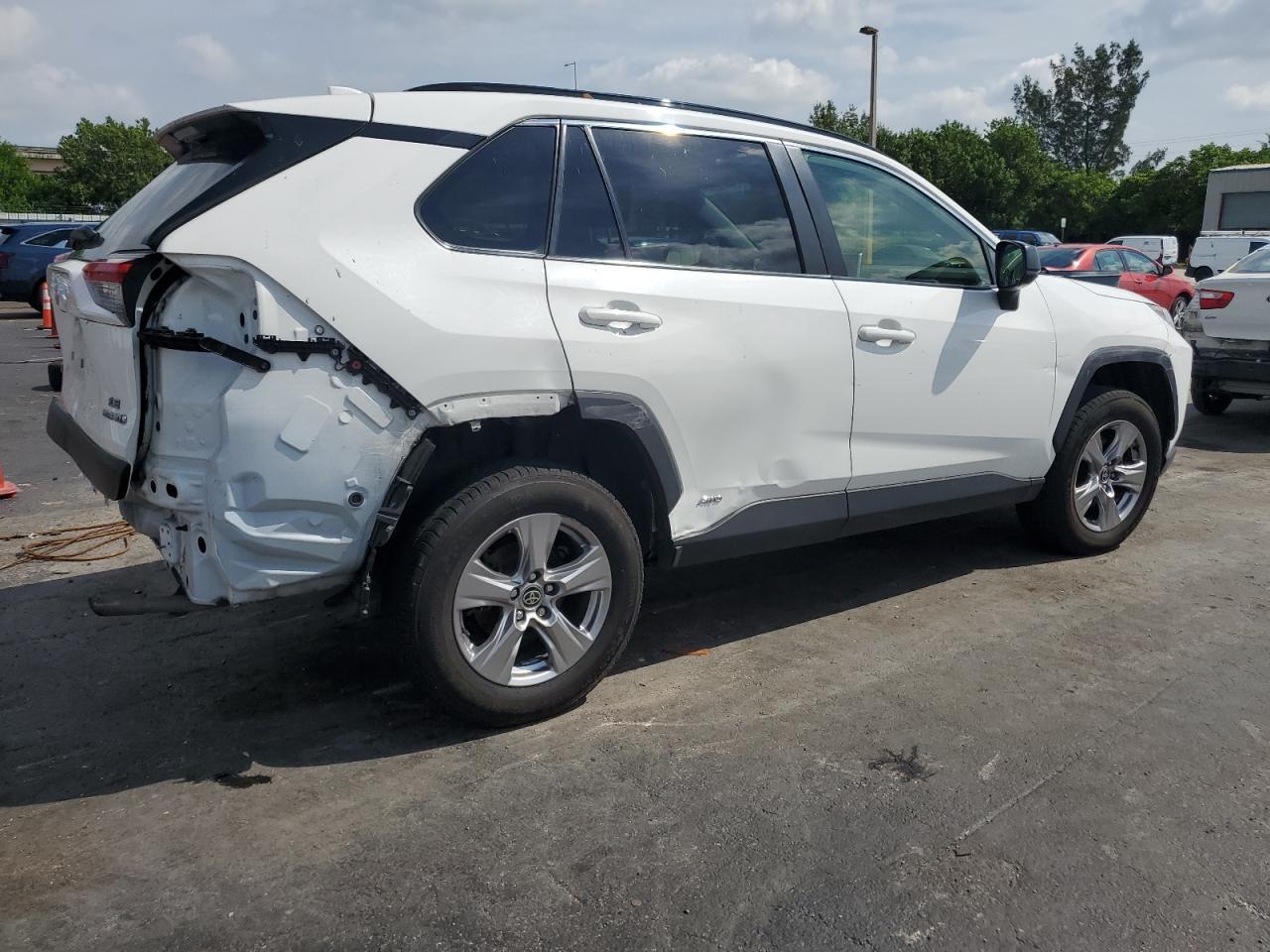 2023 Toyota Rav4 Le - Фото 3