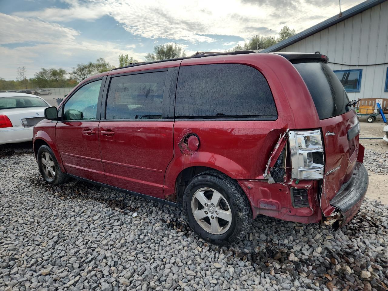 2010 Dodge Grand Caravan Hero - Image 2