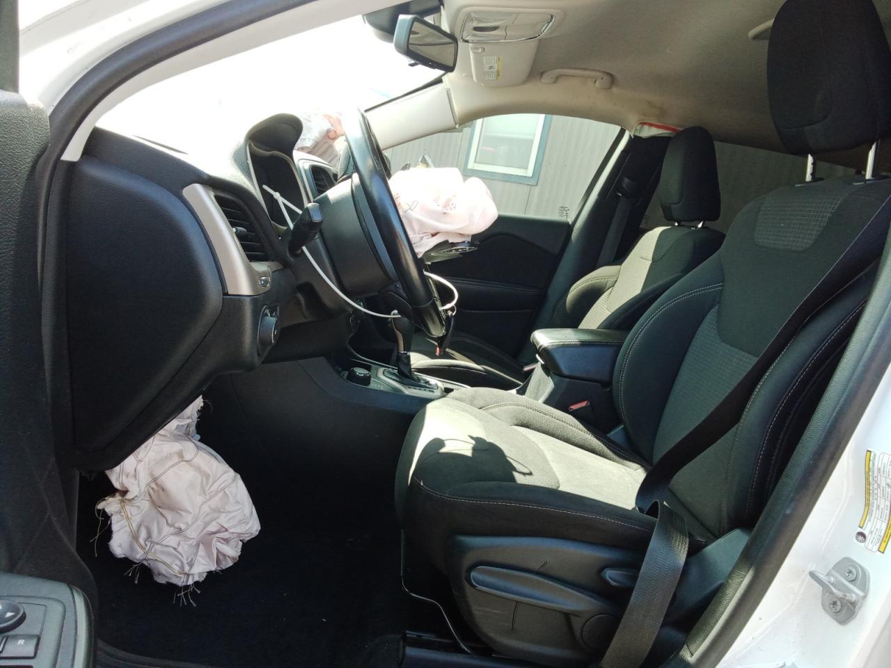 2015 Jeep Cherokee Latitude - Image 7