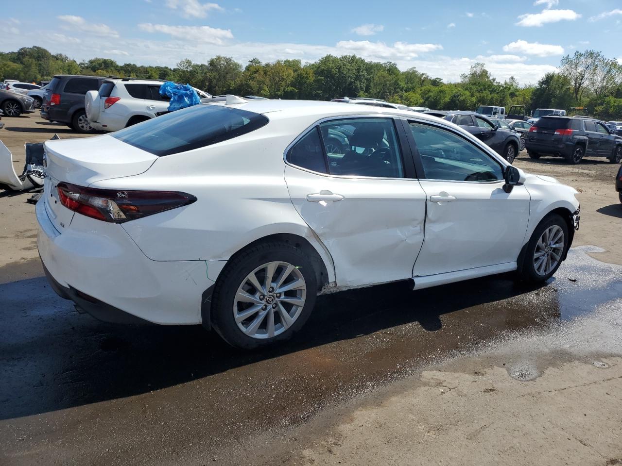 2024 Toyota Camry Le - Image 3
