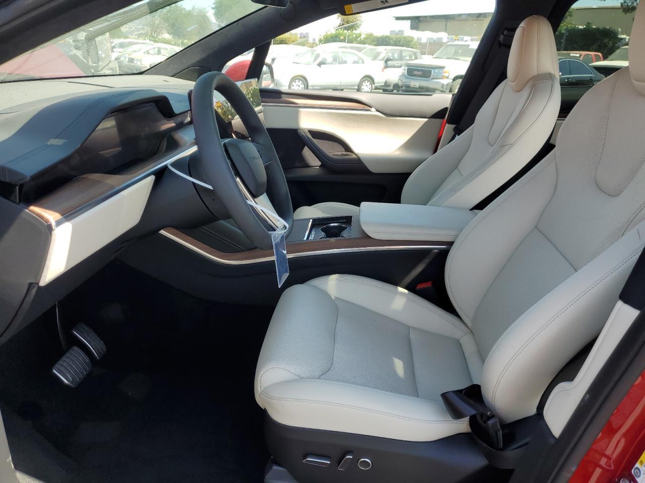 2025 Tesla Model X - Фото 7