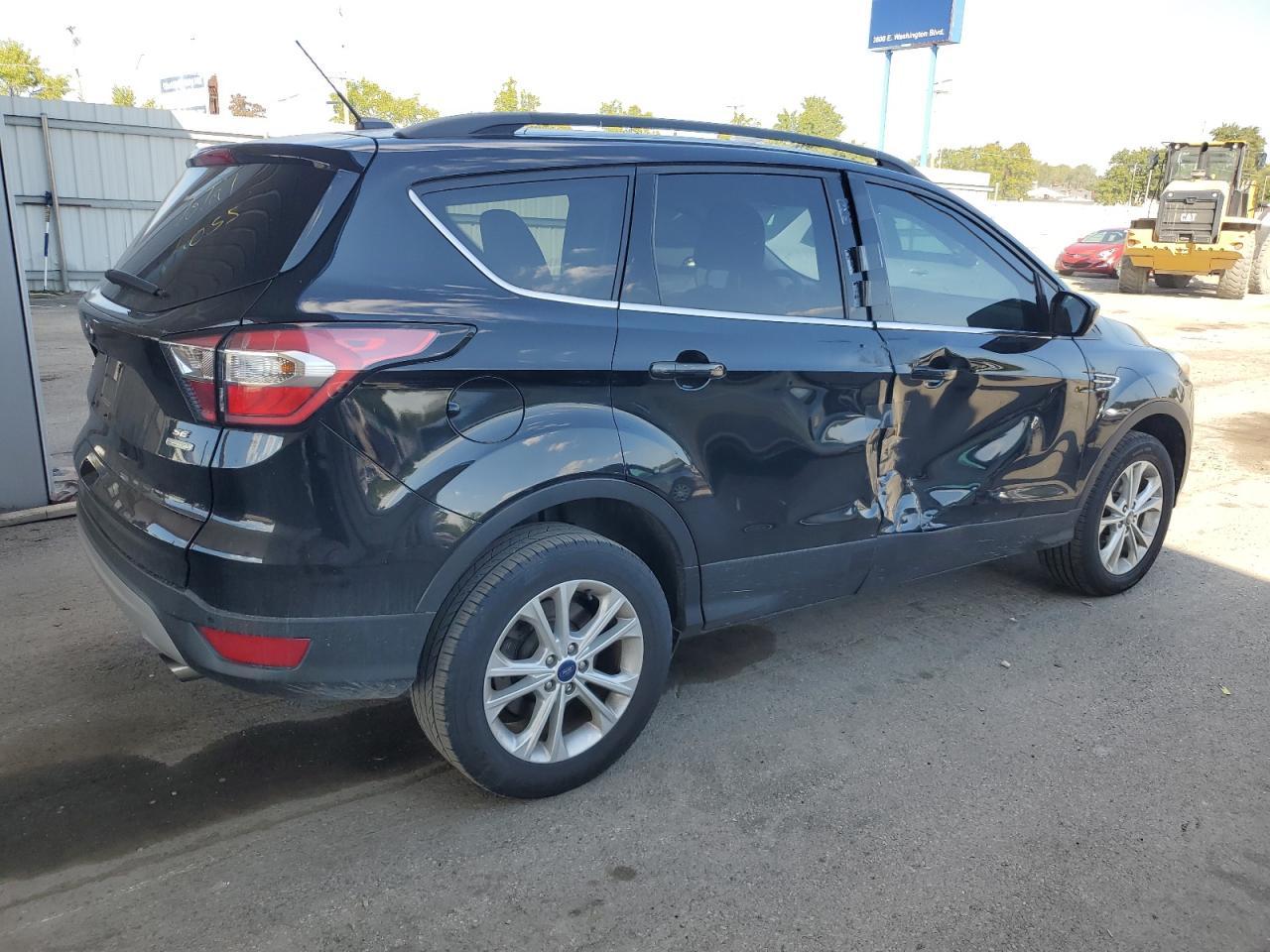 2017 Ford Escape Se - Фото 3