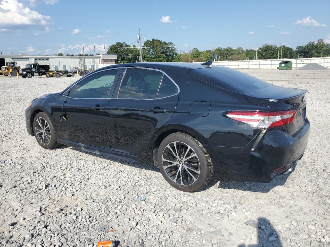 2020 Toyota Camry Se - Image 2
