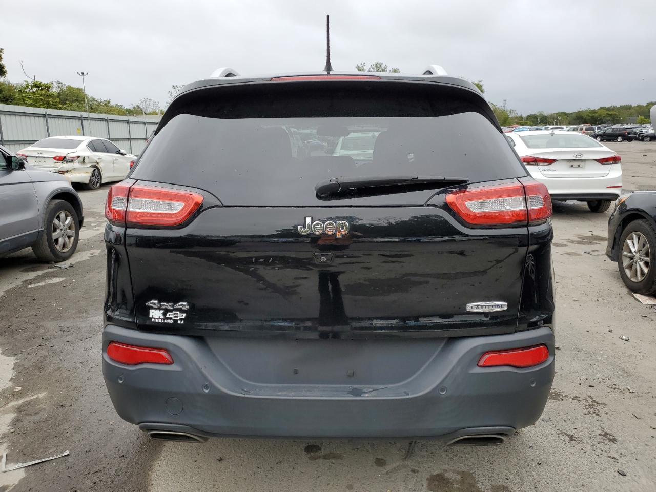 2017 Jeep Cherokee Latitude - Image 6