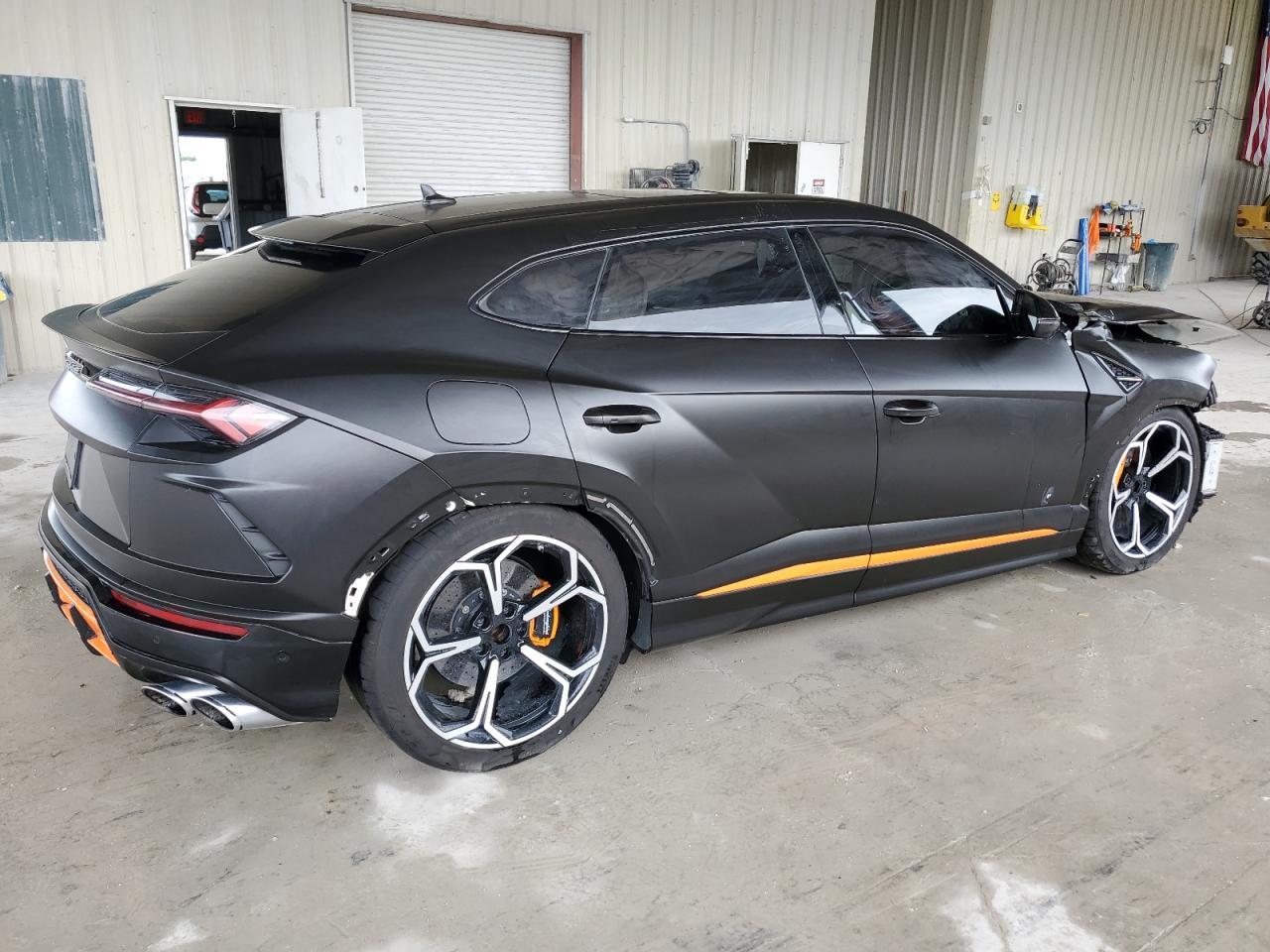 2019 Lamborghini Urus - Image 3