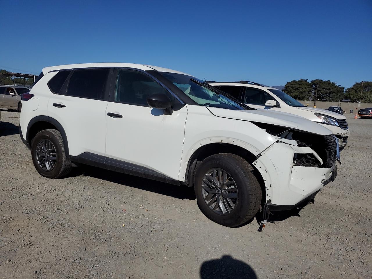 2023 Nissan Rogue S - Фото 4