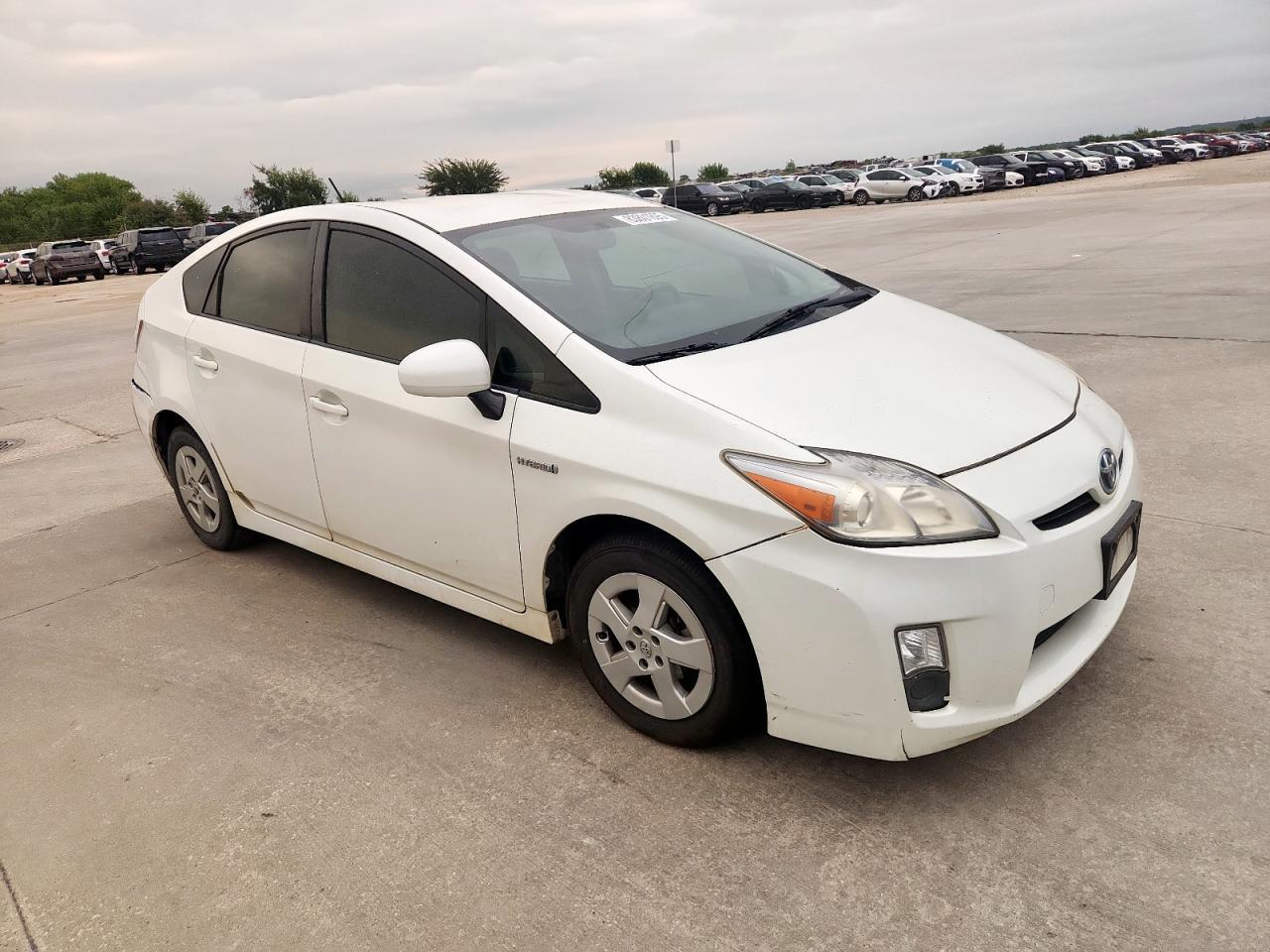 2011 Toyota Prius Two - Фото 4