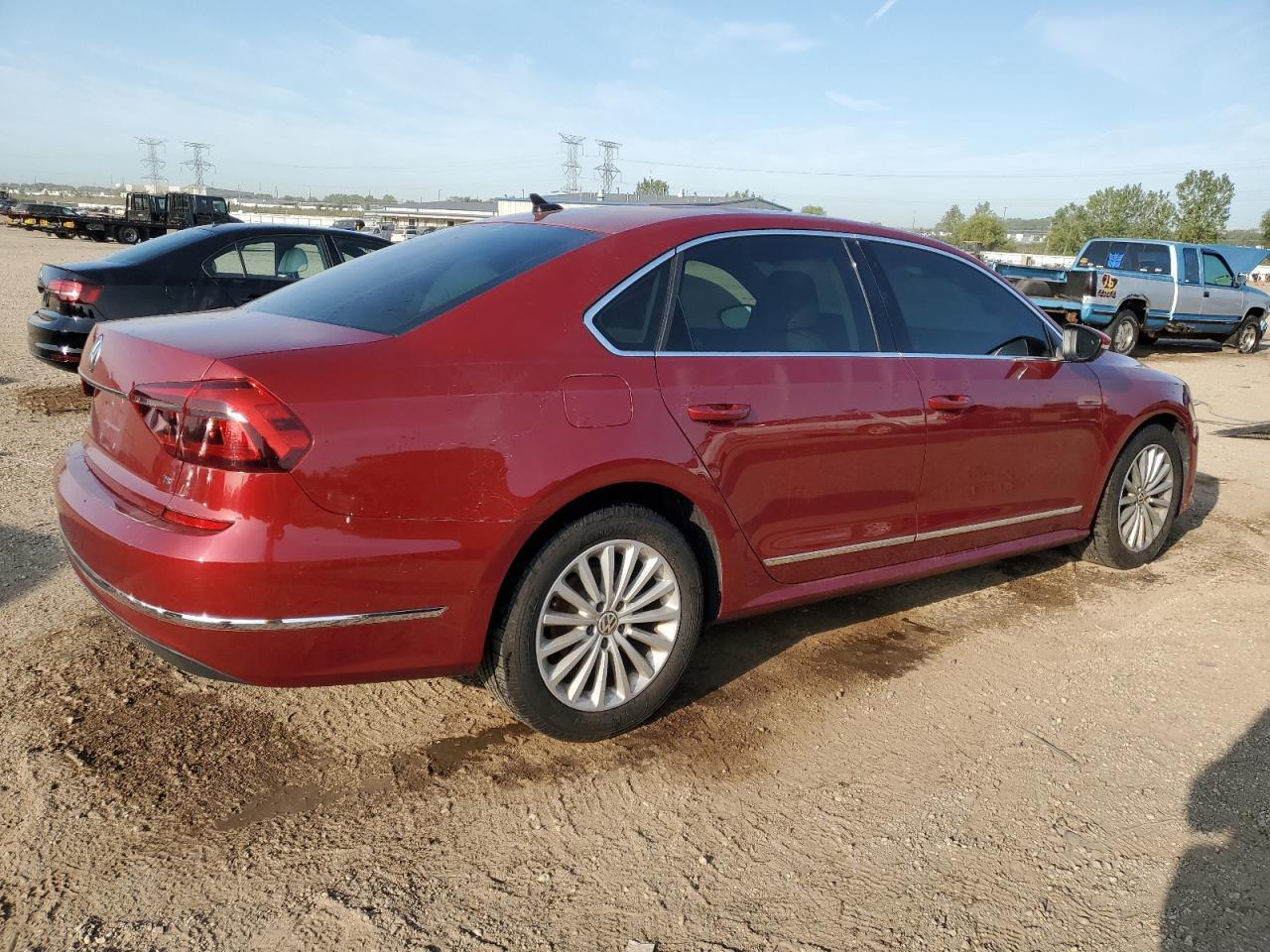 2017 Volkswagen Passat Se - Фото 3