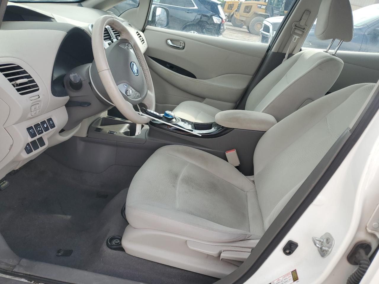 2013 Nissan Leaf S - Фото 7