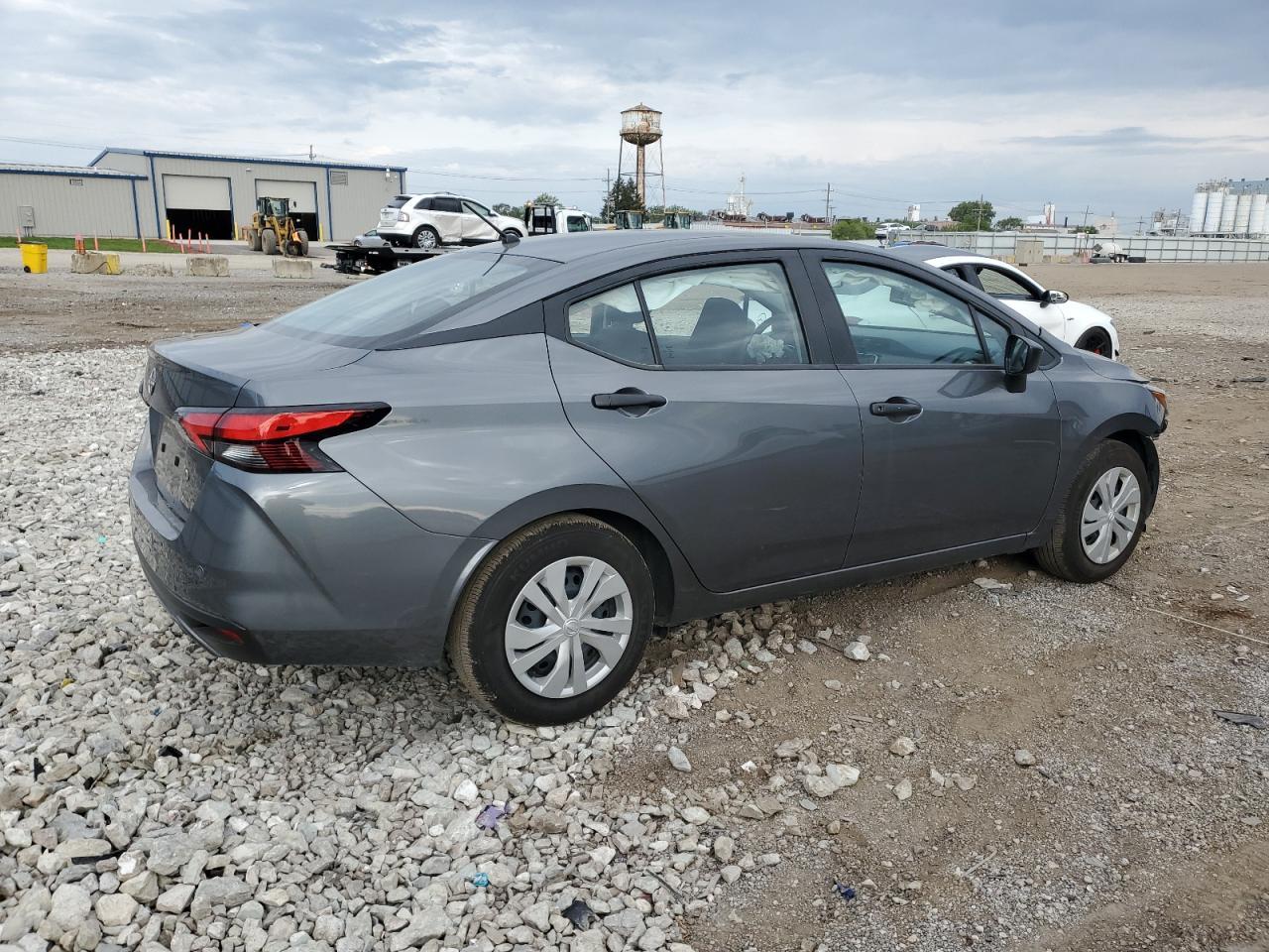 2025 Nissan Versa S - Фото 3
