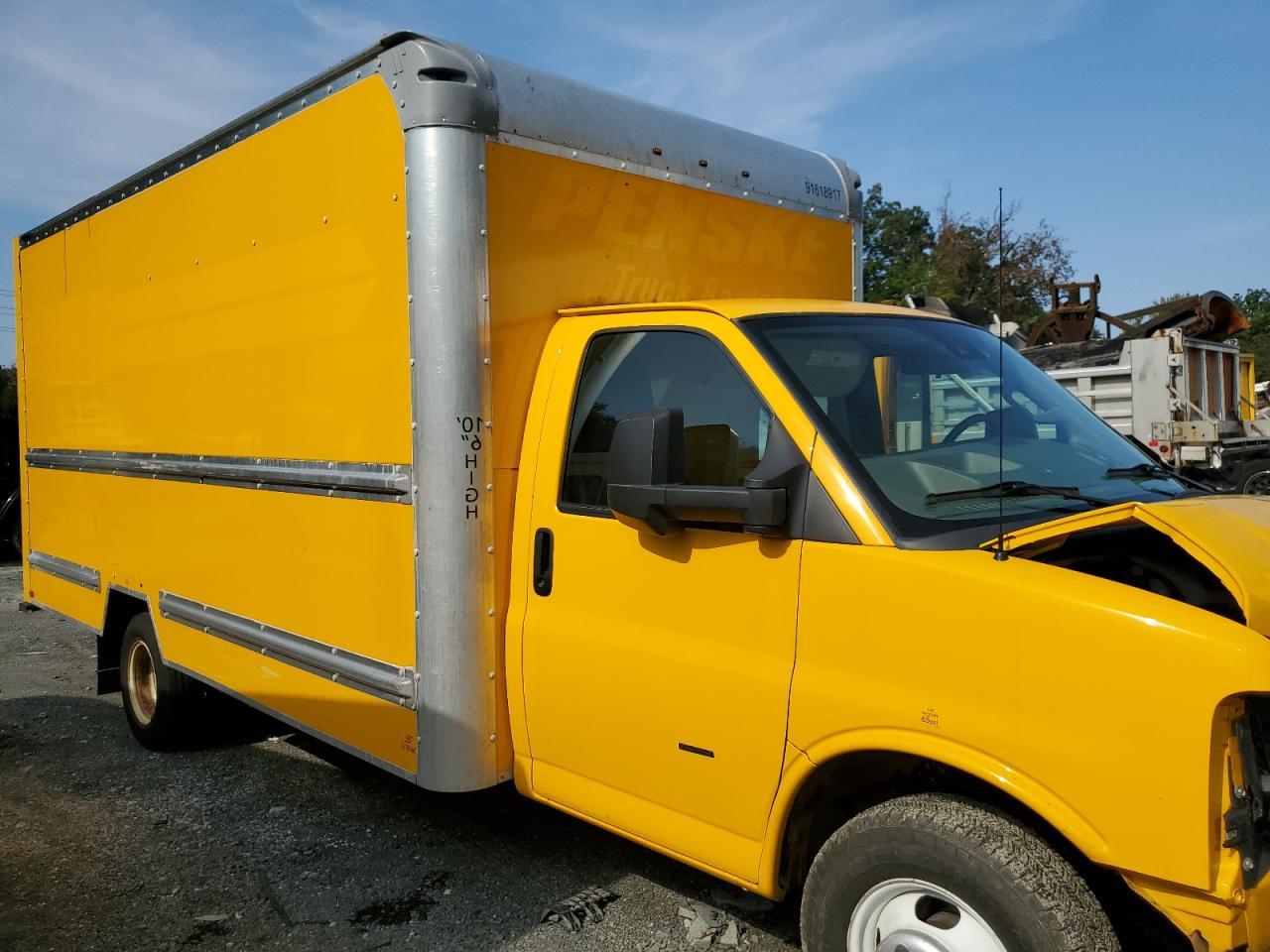 2021 GMC Savana Cut - Box Truck - Image 7