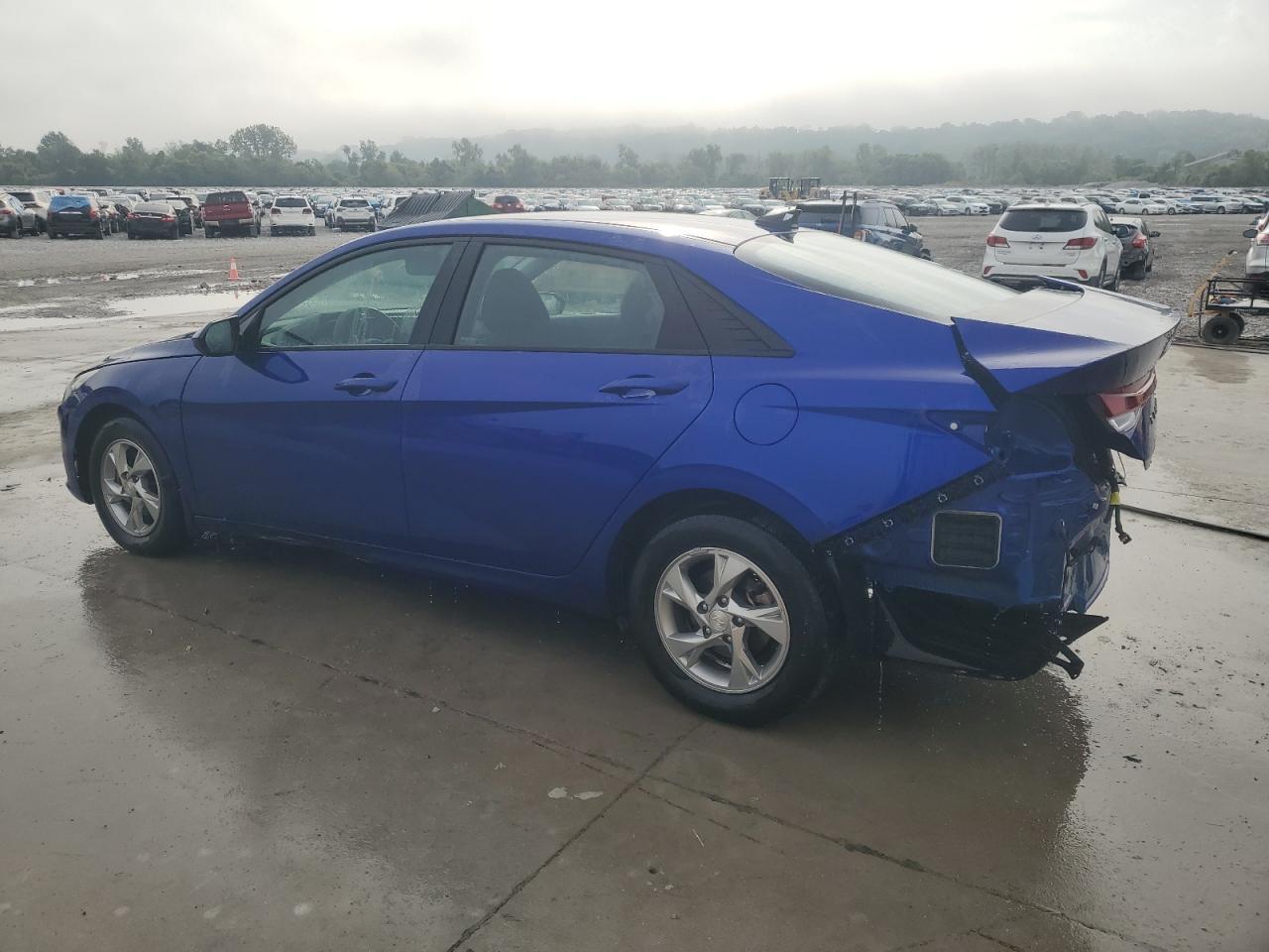 2023 Hyundai Elantra Se - Фото 2