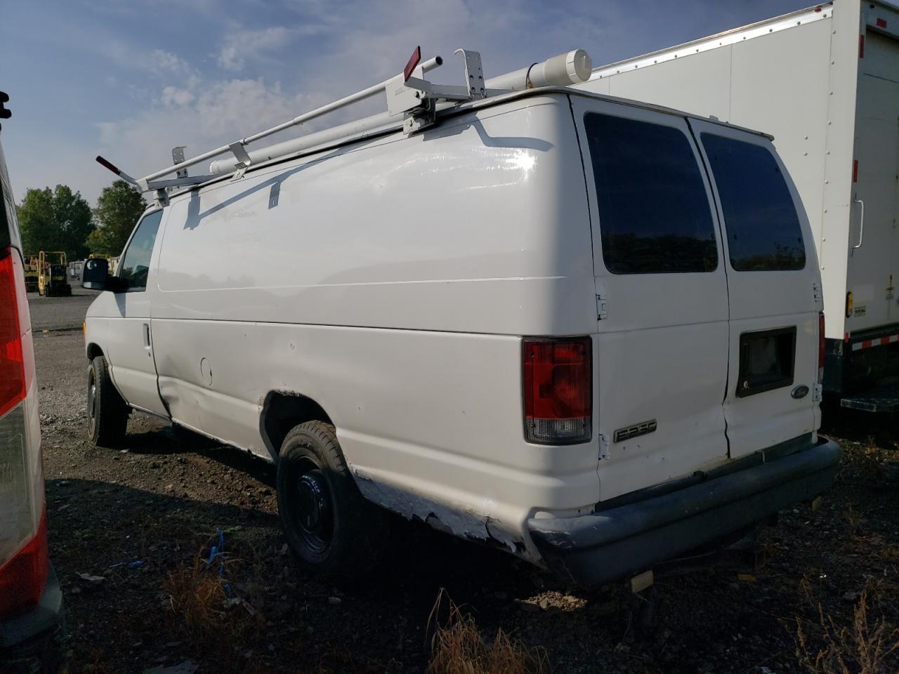2006 Ford Econoline E250 Van - Image 2
