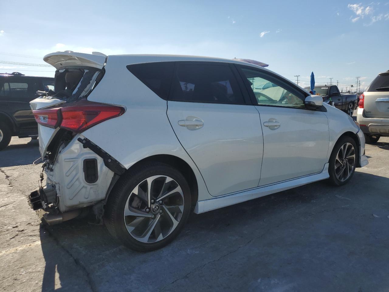 2018 Toyota Corolla Im - Фото 3