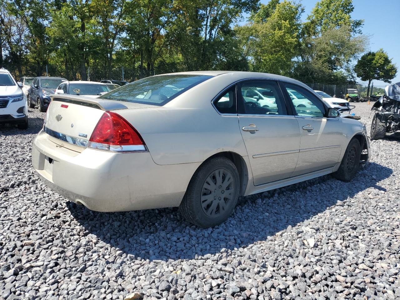 2010 Chevrolet Impala Police - Фото 3