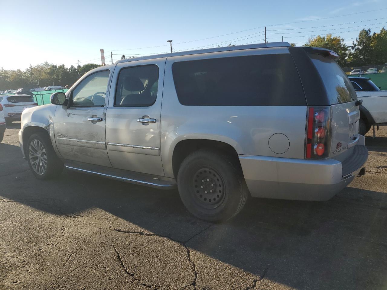 2013 GMC Yukon Xl Denali - Фото 2