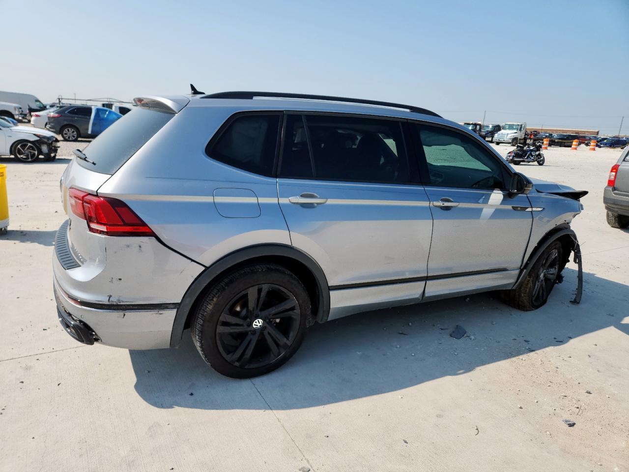 2024 Volkswagen Tiguan Se R-Line Black - Фото 3