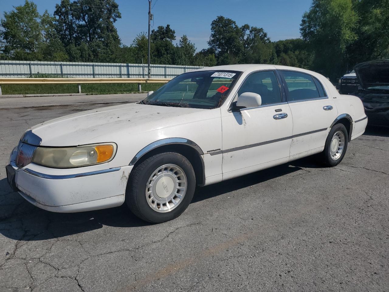 2001 Lincoln Town Car Executive