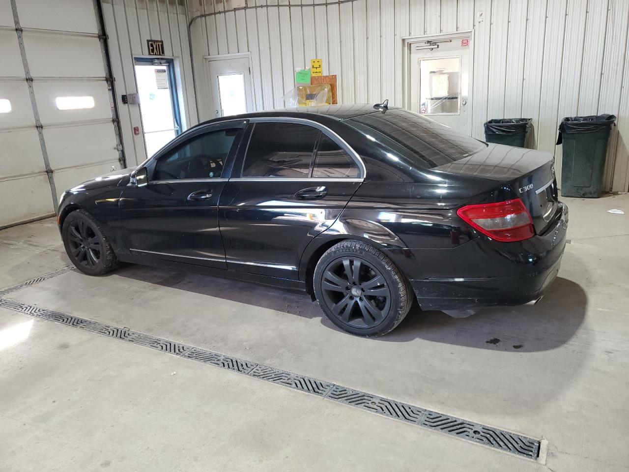 2011 Mercedes-Benz C 300 4Matic - Фото 2